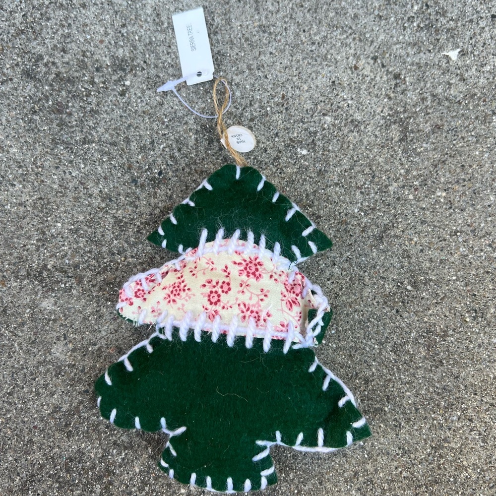Green Felt Christmas Tree Ornament new with tags - Picture 7 of 12